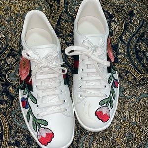 Authentic Gucci sneakers.